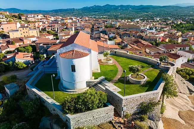 Arzachena, Sardegna, panorama. Shutterstock_2369096459