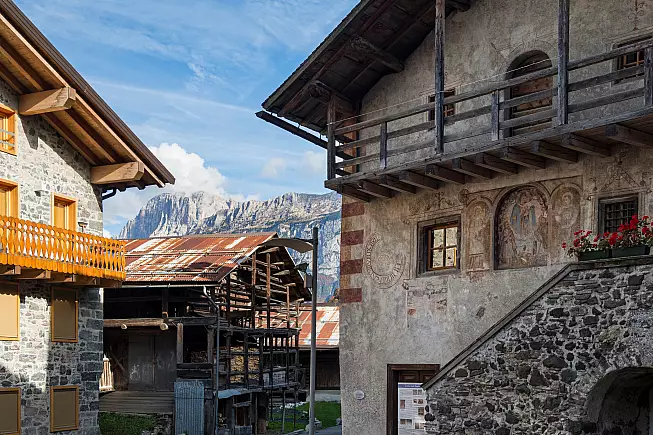Il borgo di montagna di Canale d'Agordo. 