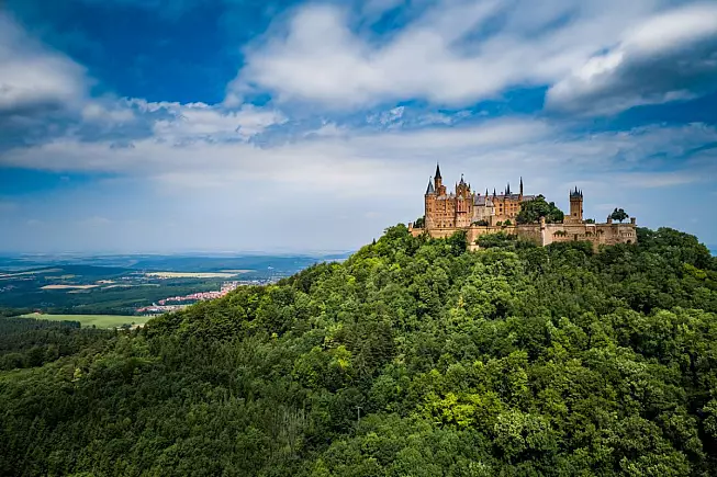 Castello di Hohenzollern. Baden-Wurttemberg, Germania. iStock,/cookelma