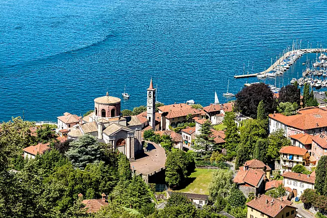 Laveno Mombello, panorama sul Lago Maggiore. Shutterstock_702463453