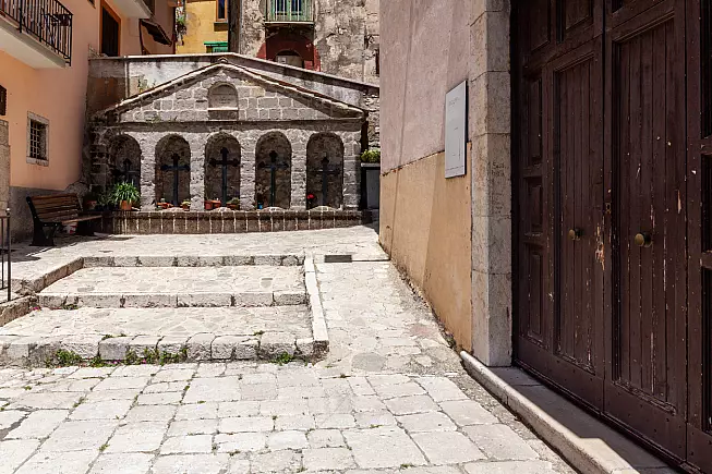 Passeggiata tra le vie del borgo di Mercogliano. 