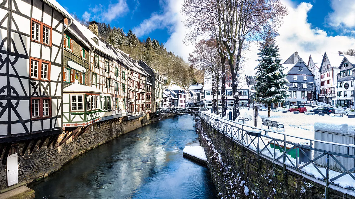 Monschau è bella anche d'inverno, ricoperta di neve!