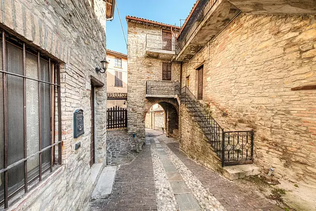 Il centro storico di Montesegale