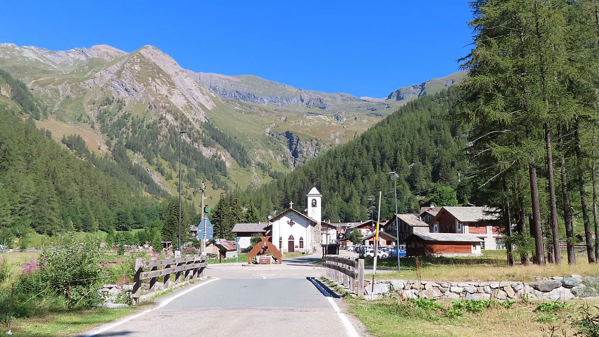 Piamprato nella Val Soana, nel Parco Nazionale Gran Paradiso. Shutterstock_1796907355