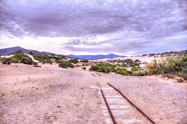 Piscinas, Sardegna, dune abbandonate e ferrovia. IS908590706