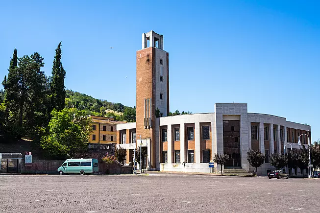 L'Ex Casa del Fascio e dell'Ospitalità, esempio di architettura razionalista, costruita a Predappio negli anni '30 per volere di Mussolini. 