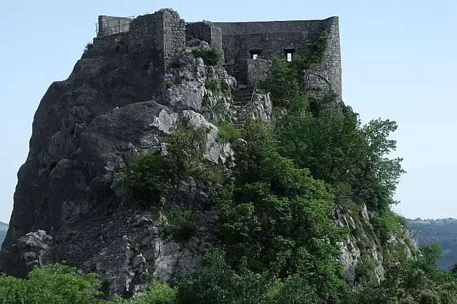Rocca Aldobrandesca sul Sasso, Roccalbegna. LigaDue, Wikimedia