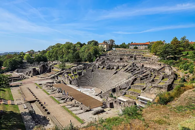 Teatro Gallo Romano, o Teatro antico di Fourvière, Lione. Shutterstock 2318331793