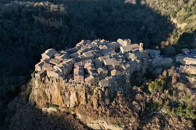 Calcata Vecchia, Viterbo, Lazio. Vista panoramica. Shutterstock_2576346661