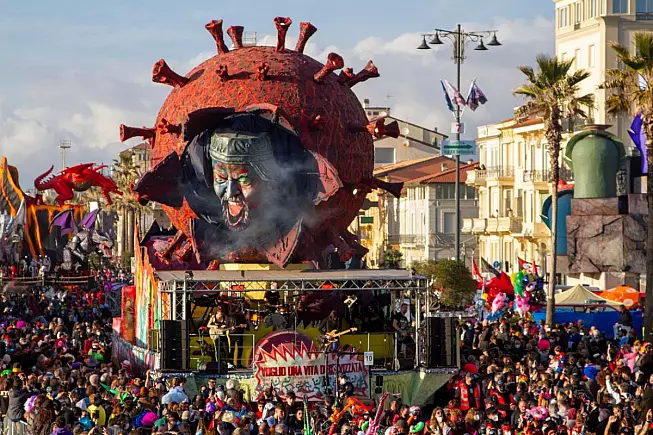 Carnevale di Viareggio. iStock-1371897782