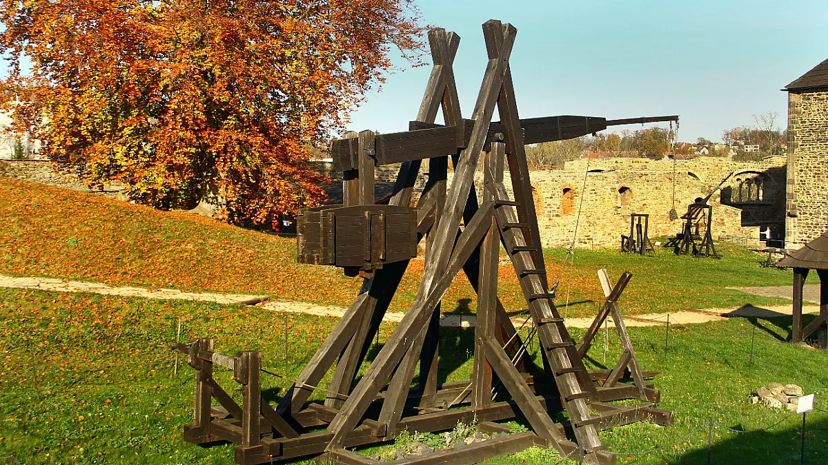 Chebský hrad, o Castello di Cheb. Vista di un trabucco