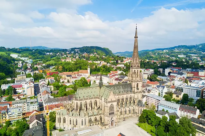 Duomo di Linz. Linz, Austria. iStock-842883574