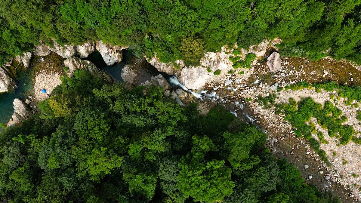 Guje di Garavot, vista aerea. visitvaldichy.it