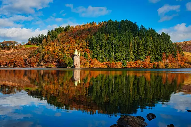 Lago Vrynwy, Galles. iStock-2181561605