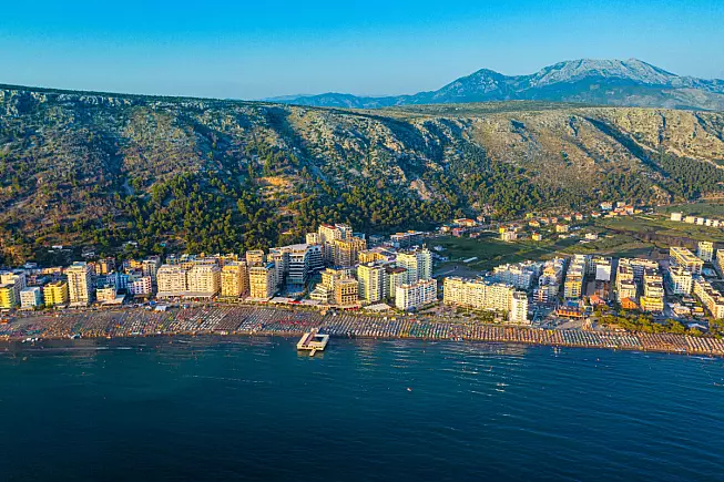 Lezhe, o Alessio. Vista di Shengjin, Albania. Shutterstock_2312166089