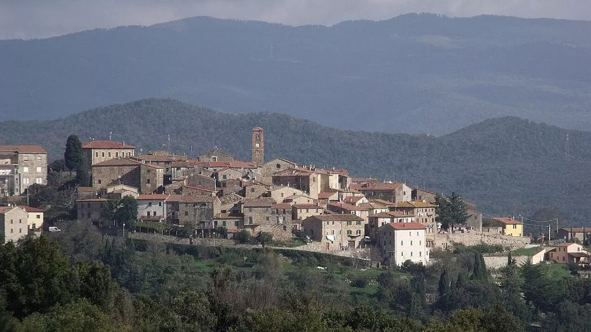 Monteverdi Marittimo, panorama. LigaDue, CC BY 3.0, via Wikimedia Commons