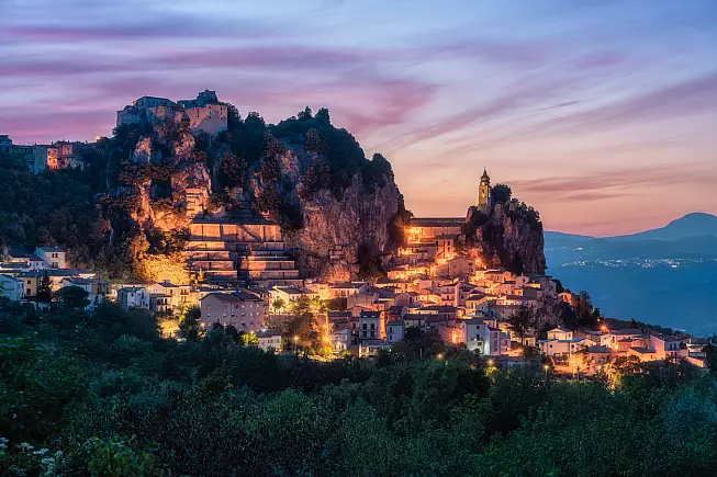 Bagnoli del Trigno, vista al tramonto. 