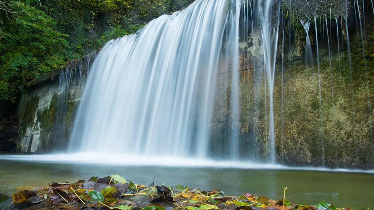 Cascata dell'Acquacheta. Shutterstock_504162652