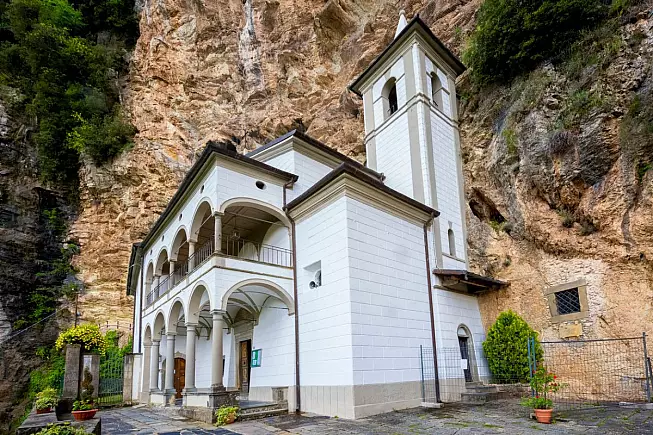 Eremo di Calomini. Vergemoli, Lucca, Garfagnana. iStock-1214043738
