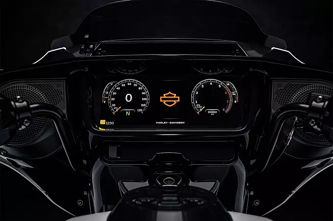 Harley-Davidson Street Glide 2025. Display TFT