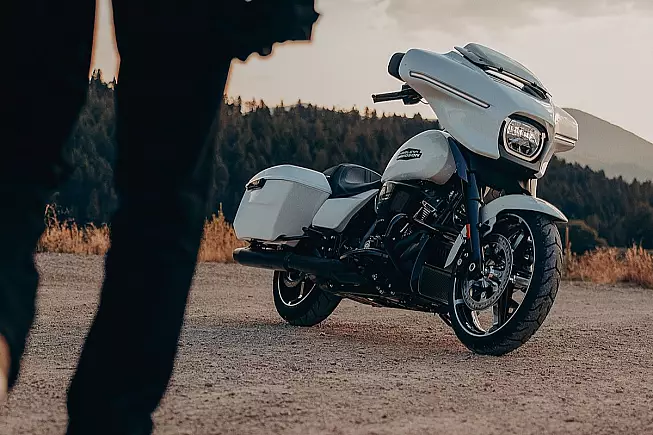 Harley-Davidson Street Glide 2025 White Onyx Pearl
