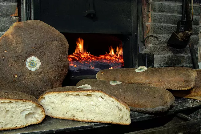Pane casereccio di Genzano. Shutterstock_1956092158
