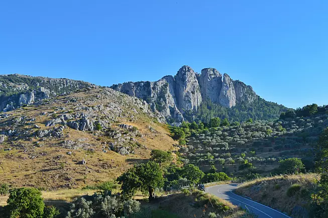 Passo di Pietra Spada. Monte Mutolo, Canolo, Calabria. Shutterstock_2444991385