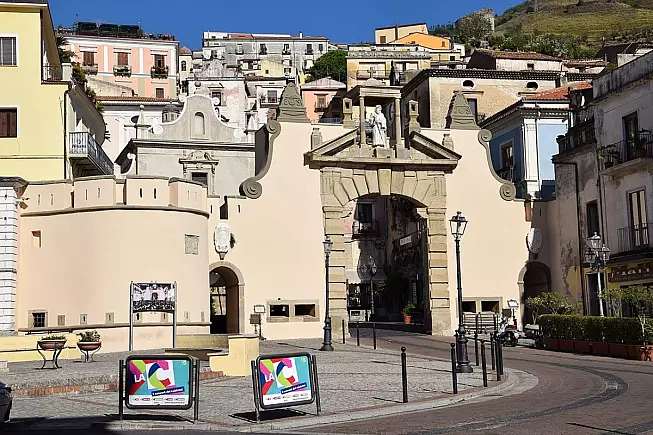 Porta "San Francesco di Paola"