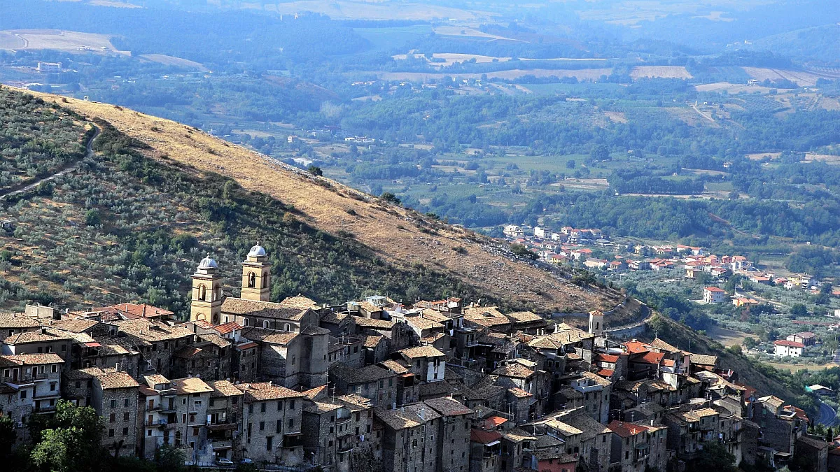 Strada del Cesanese. Piglio, Lazio. Shutterstock_615067223