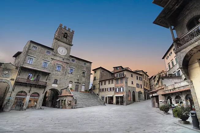 Cortona, Piazza della Repubblica. Shutterstock_2316421189