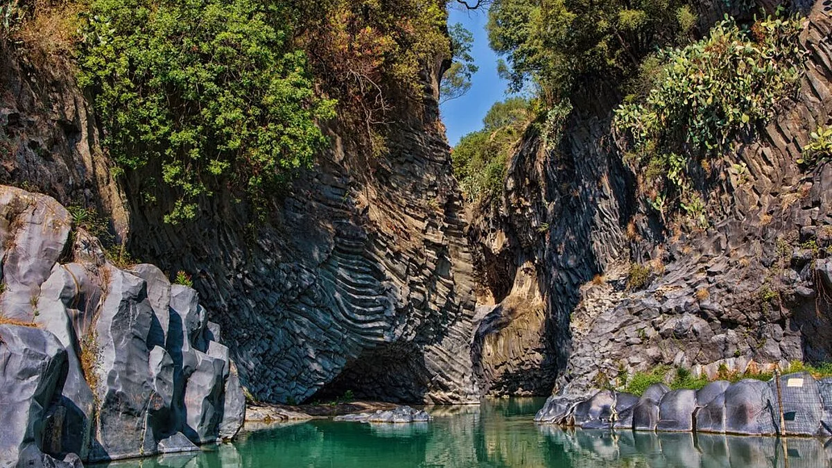 Gole dell'Alcantara. 532812487