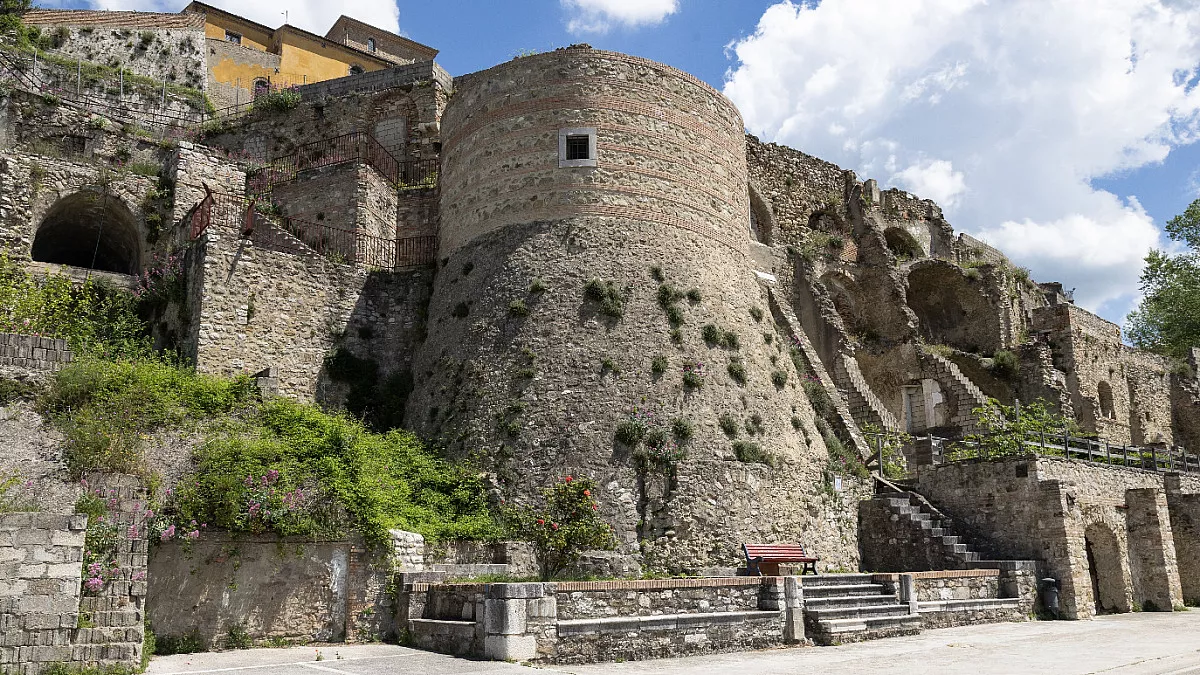 Il Borgo Castello di Calitri. Shutterstock_2460701219