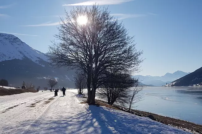 Lago di Rèsia, Curon Venosta, Alto Adige. Laghi ghiacciati. Shutterstock_1862226880
