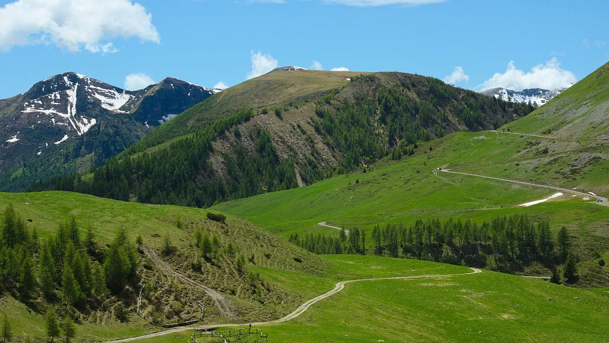 Passo di Crocedomini. Shutterstock_2476494725