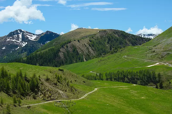 Passo di Crocedomini. Shutterstock_2476494725