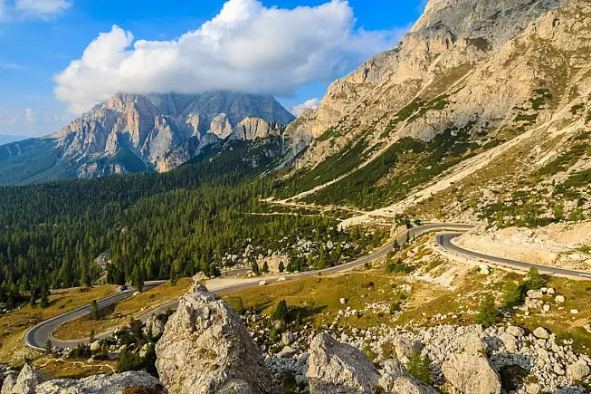 Passo Falzarego, vista sulle Dolomiti