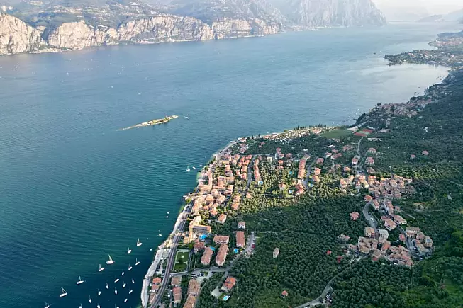 Punta Veleno, Brenzone sul Garda. 1626847293