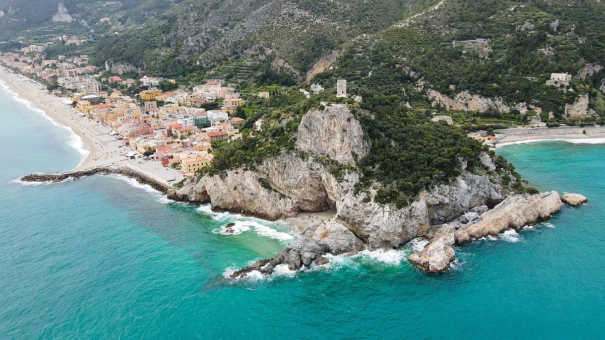 Varigotti e Punta Crena, Finale Ligure, Liguria. Shutterstock_1979230070