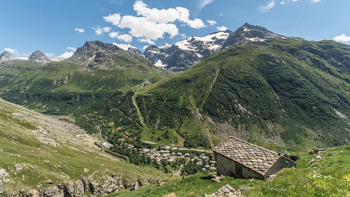 Bonneval-sur-Arc. Shutterstock_2571098123