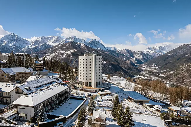 Colle Blegier, Sauze d'Oulx. Shutterstock_2125356452