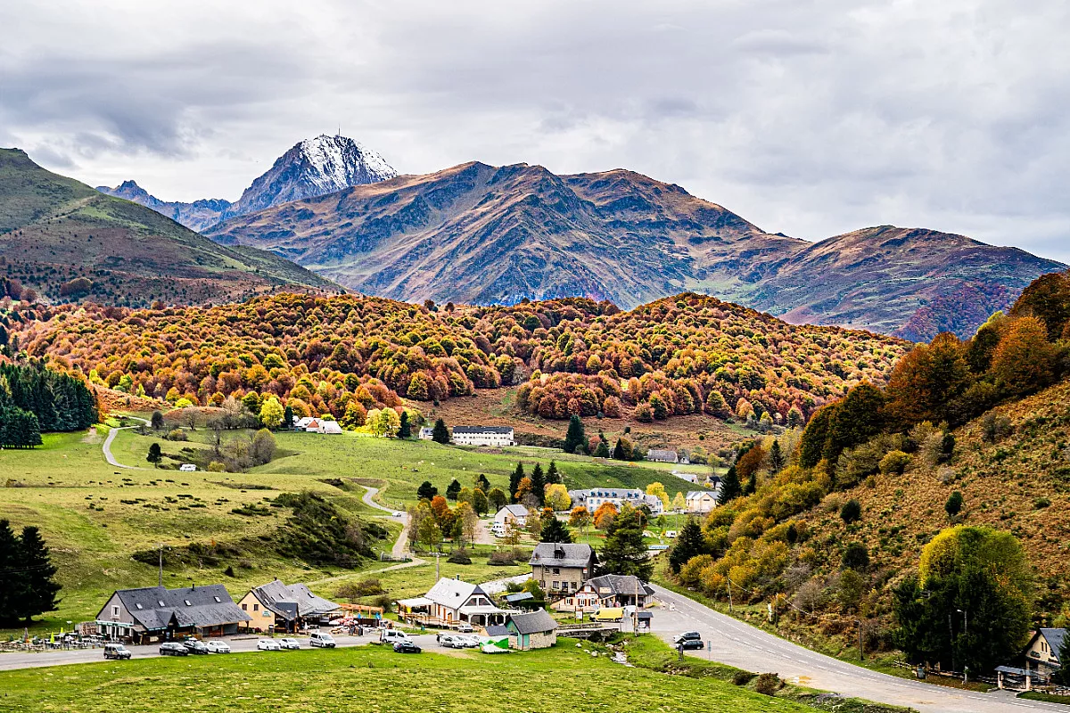 Colle d’Aspin, Francia. Shutterstock_2575469613