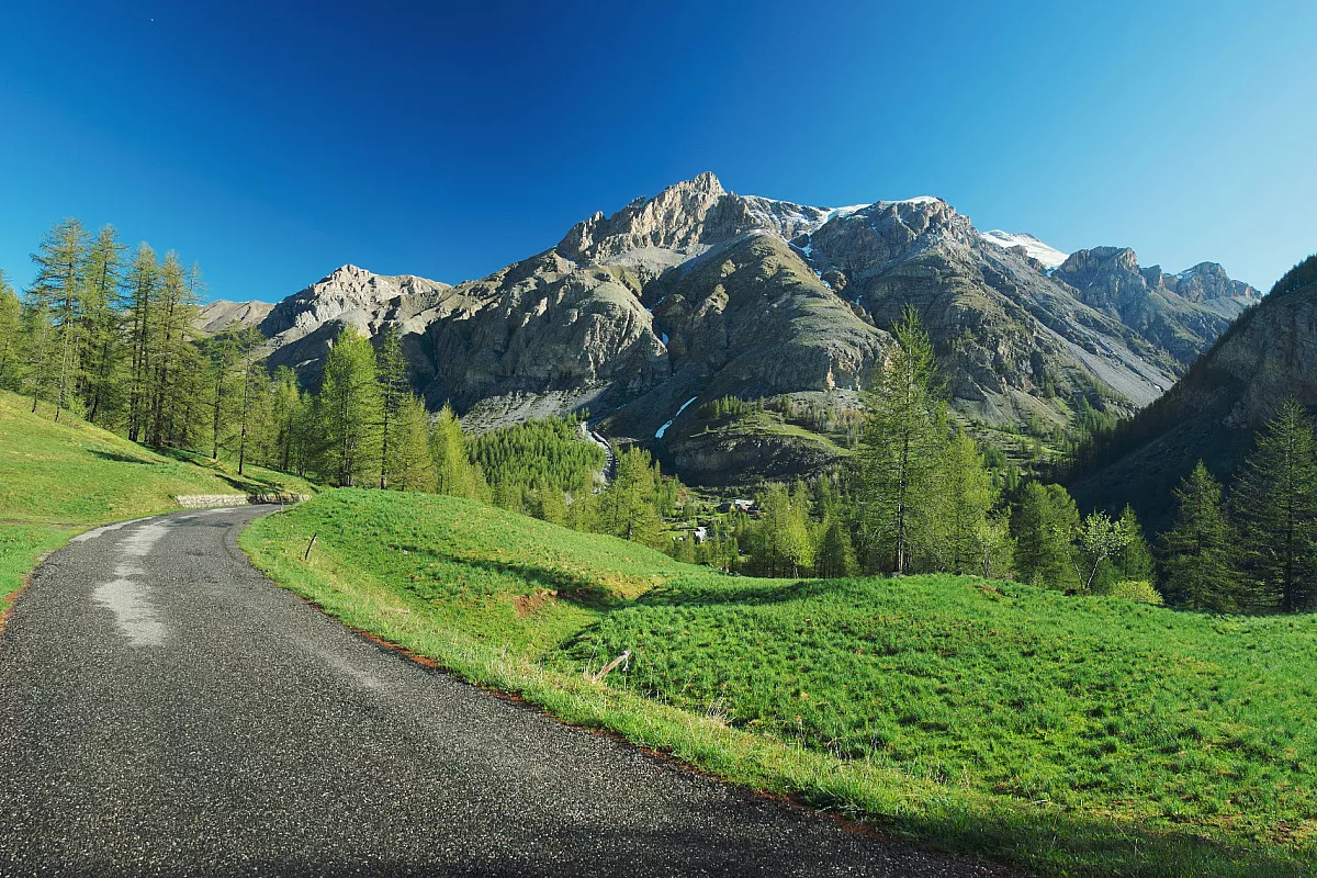 Colle della Cayolle, Francia. Shutterstock_569310463