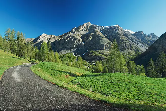 Colle della Cayolle, Francia. Shutterstock_569310463