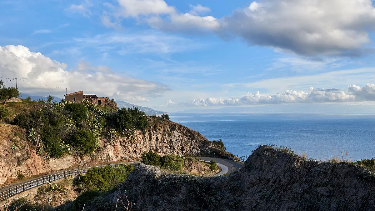 Forza d'Agro, provincia di Messina, Sicilia. Shutterstock_1865893534