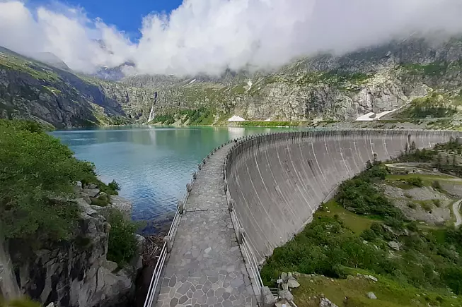 Lago di Teleccio, vista della diga