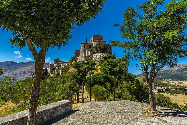 Petralia Soprana, Sicilia. Shutterstock_706934443
