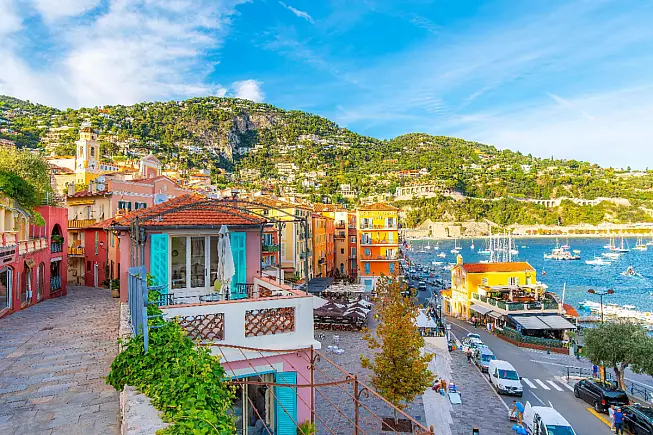 Porto di Villafranca sul Mare, Villefranche-sur-Mer. Shutterstock_2605635893