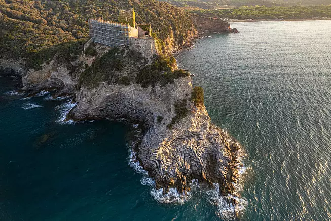 Spiaggia delle rocchette, Castiglione della Pescaia. Shutterstock_2522834431