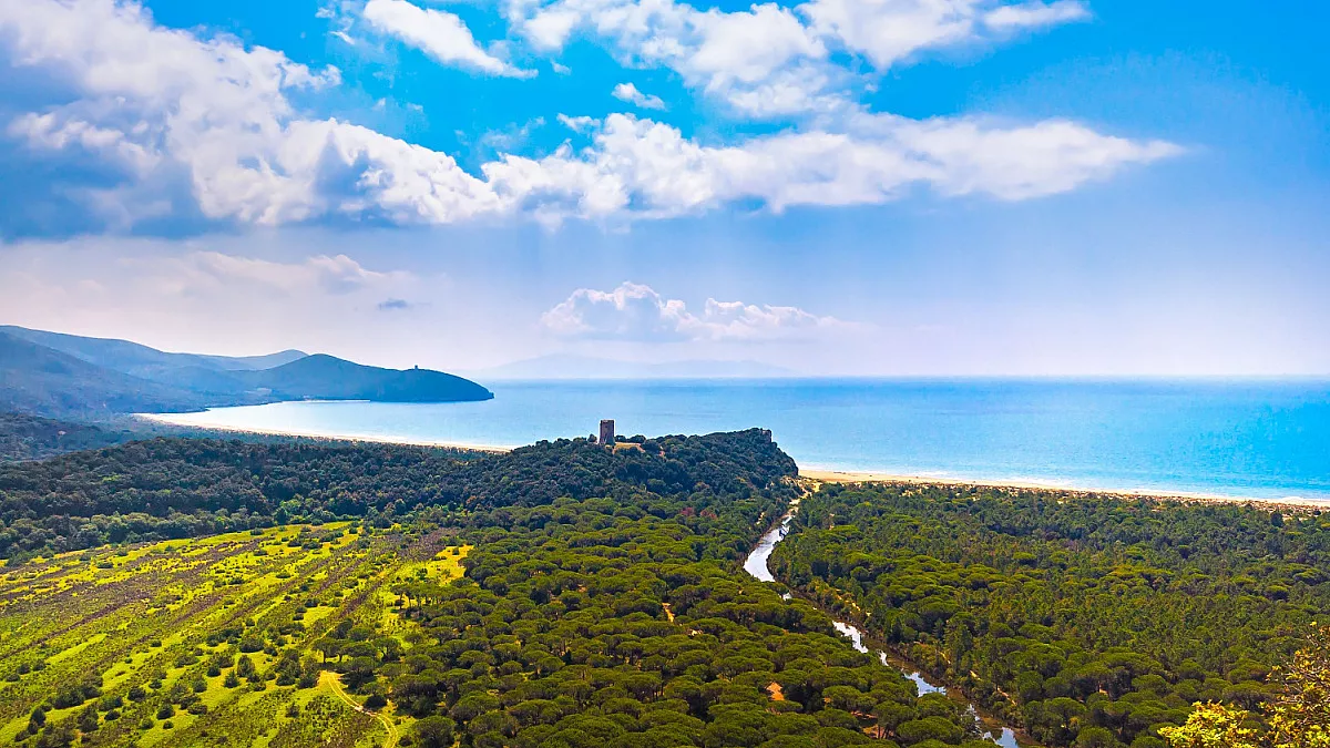 Torre dell'Uccellina, Parco Regionale della Maremma. Shutterstock_1052306960