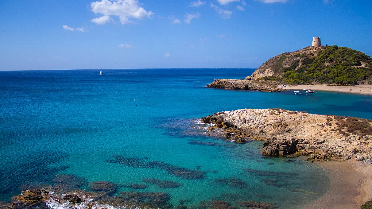 Torre di Chia, Sud Sardegna. Shutterstock_566942563